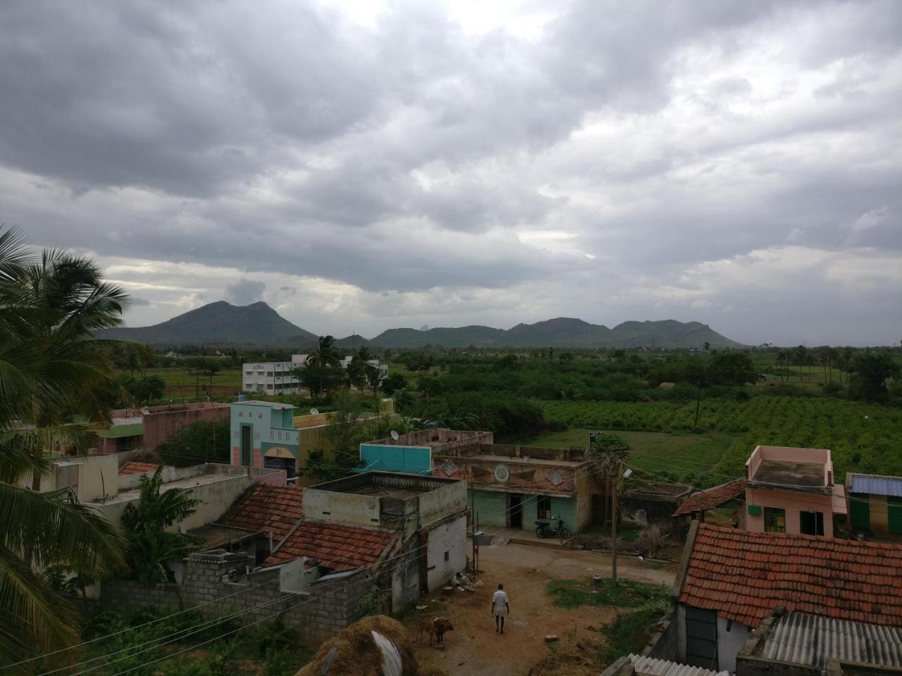 Selvalakshmi Restaurant And Lodge Tiruvannāmalai المظهر الخارجي الصورة