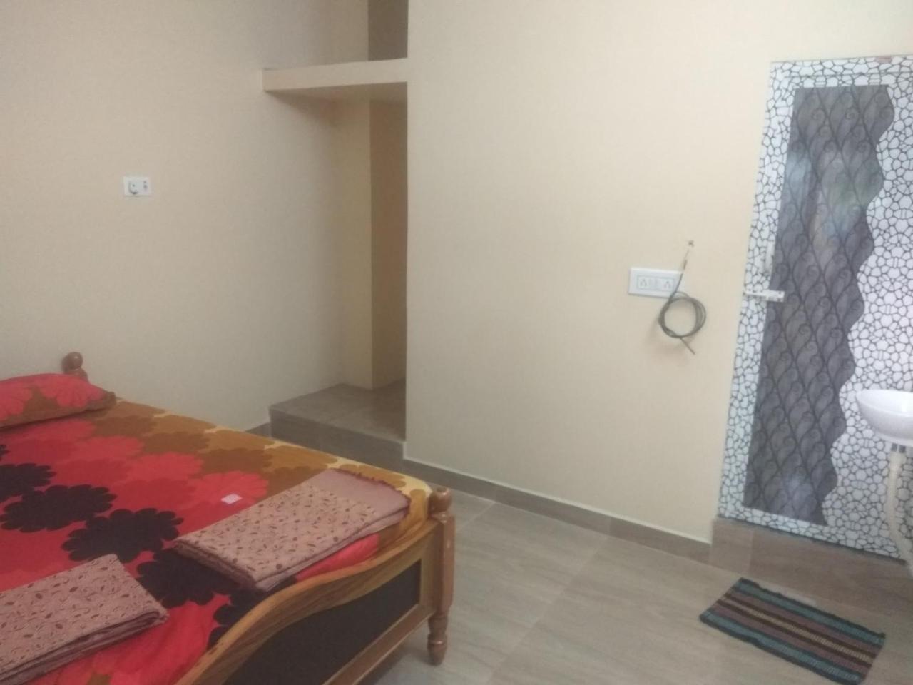 Selvalakshmi Restaurant And Lodge Tiruvannāmalai المظهر الخارجي الصورة